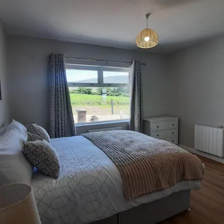 Kilbrien Mountain View 度假居 *